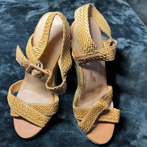 ALDO tan platform wedge for Spring! - Picture 4 of 6